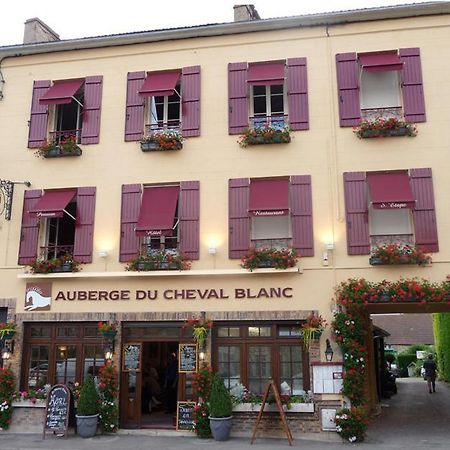 Auberge Du Cheval Blanc Avallon Esterno foto
