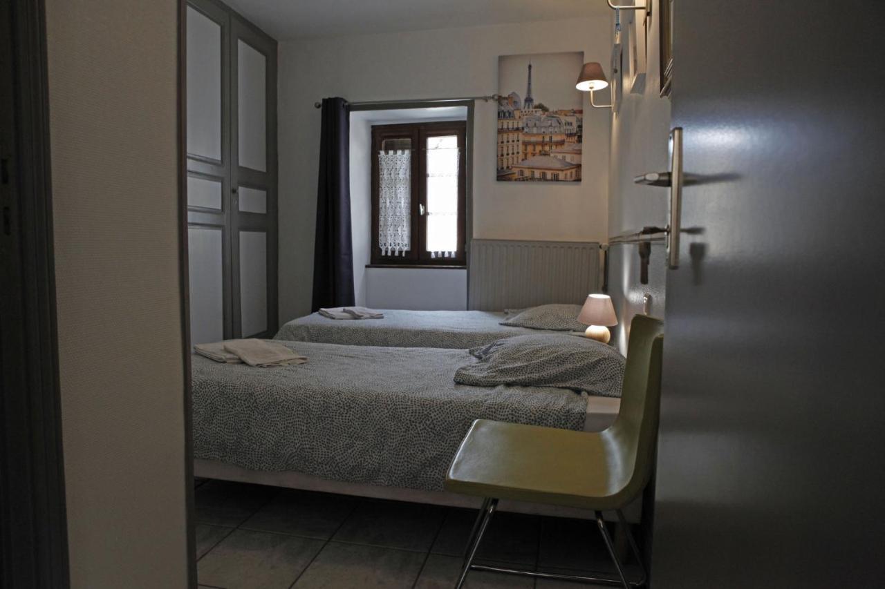 Auberge Du Cheval Blanc Avallon Esterno foto